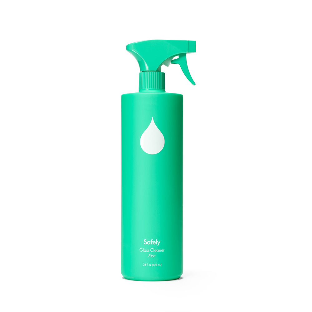 http://getsafely.com/cdn/shop/products/safely-glass-cleaner-spray.png?v=1616112215